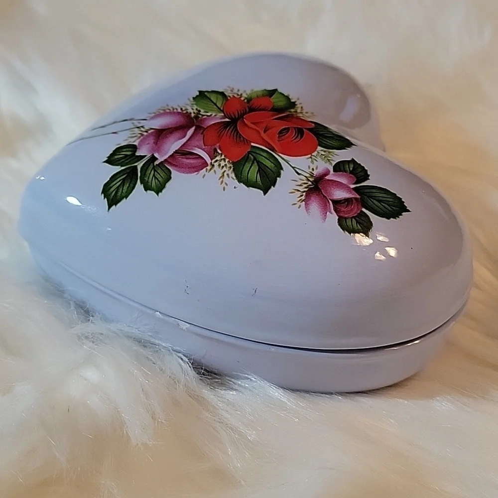 Ceramic Rose Heart Shaped Trinket Jewelry Box